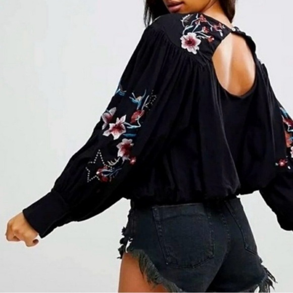 Free People Lita Black Embroidered Bell Sleeve Blouse XS - Picture 2 of 13